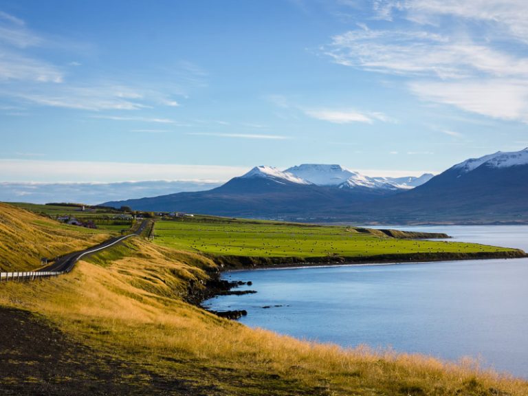 17 Ways to Travel Iceland on a Shoestring Budget