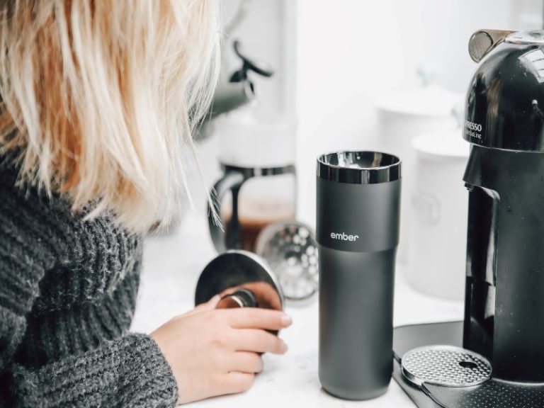 The 7 Best Travel Mugs For Hot Drinks in 2022