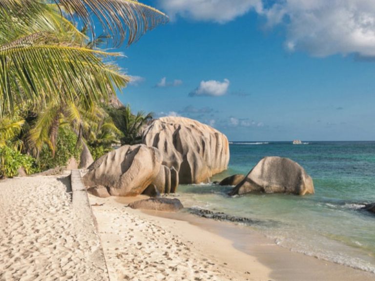 The Ultimate Romantic Seychelles Honeymoon Itinerary