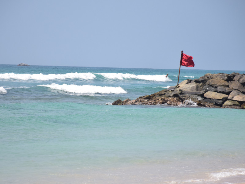 Sri Lanka waves